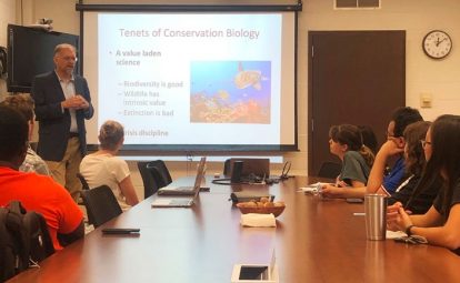 Dr. Rich Buchholz discusses careers in conservation at one of UF Biology’s Food for Thought presentations.